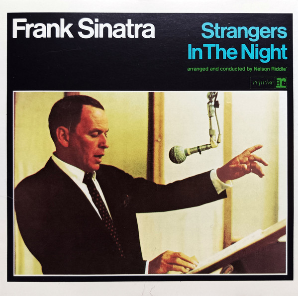Frank Sinatra - Strangers In The Night [19??]